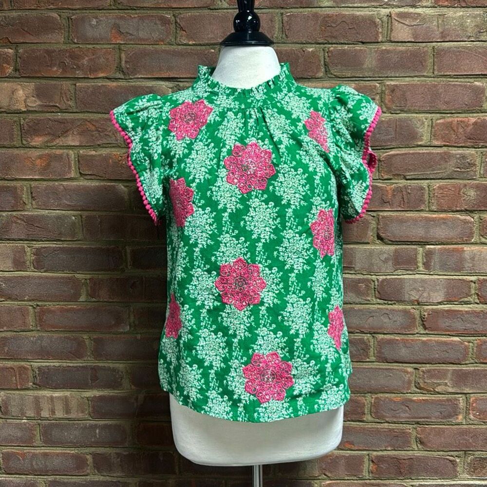 THML Women’s Green & Pink Flutter Sleeve Top Size Small